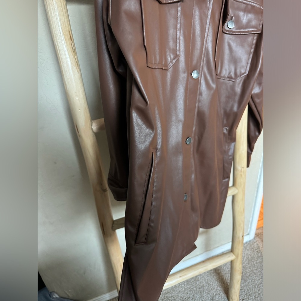 Faux leather shacket - Picture 4 of 5